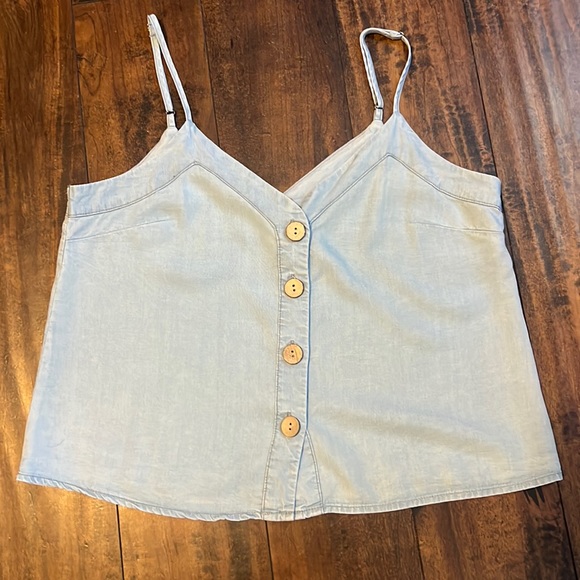 Button Down Tank Top - Picture 3 of 9